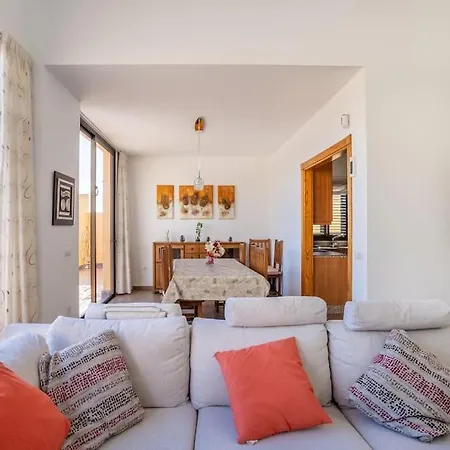 Villa De La Huerta Con Piscina Privada Y Barbacoa Güimar